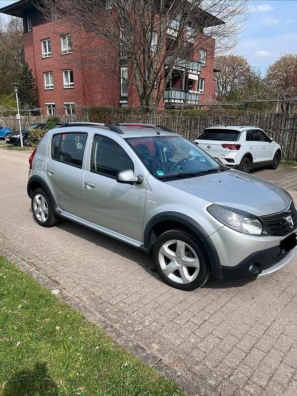 Gebraucht Dacia Sandero Stepway 88 PS (64 kW) 2011 Grau Limousine