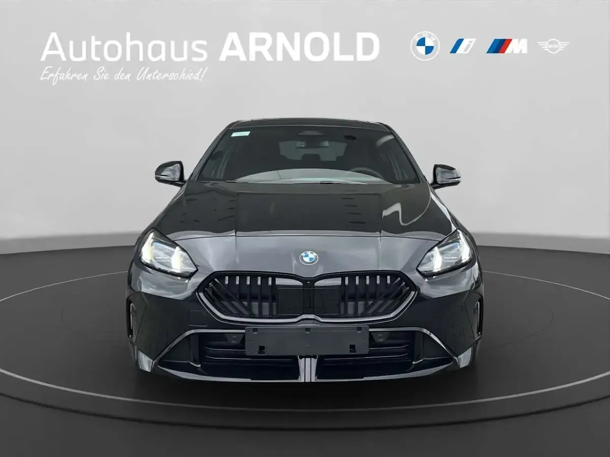 Neu BMW 120 M Sport 170 PS (125 kW) 2026 Black sapphire Kleinwagen