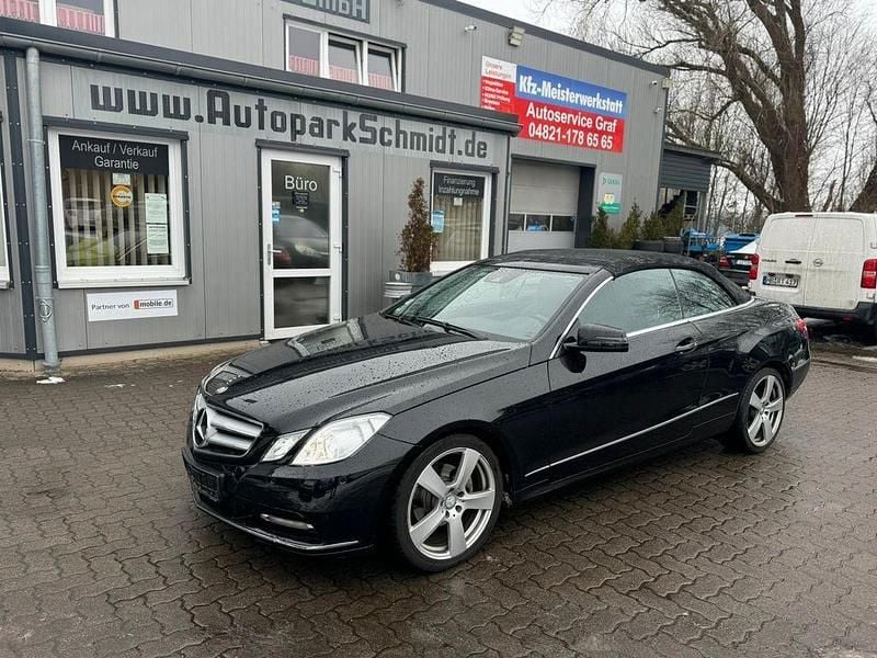 Gebraucht Mercedes E220 170 PS (125 kW) 2011 Schwarz Cabrio