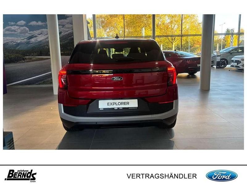 Neu Ford Explorer Extended Range 210 kW (286 PS) 2025 Rot SUV