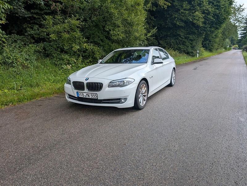 Weiß Gebraucht 2012 BMW 535 Limousine | 20.500 € (Teuer) - Bild 1/4