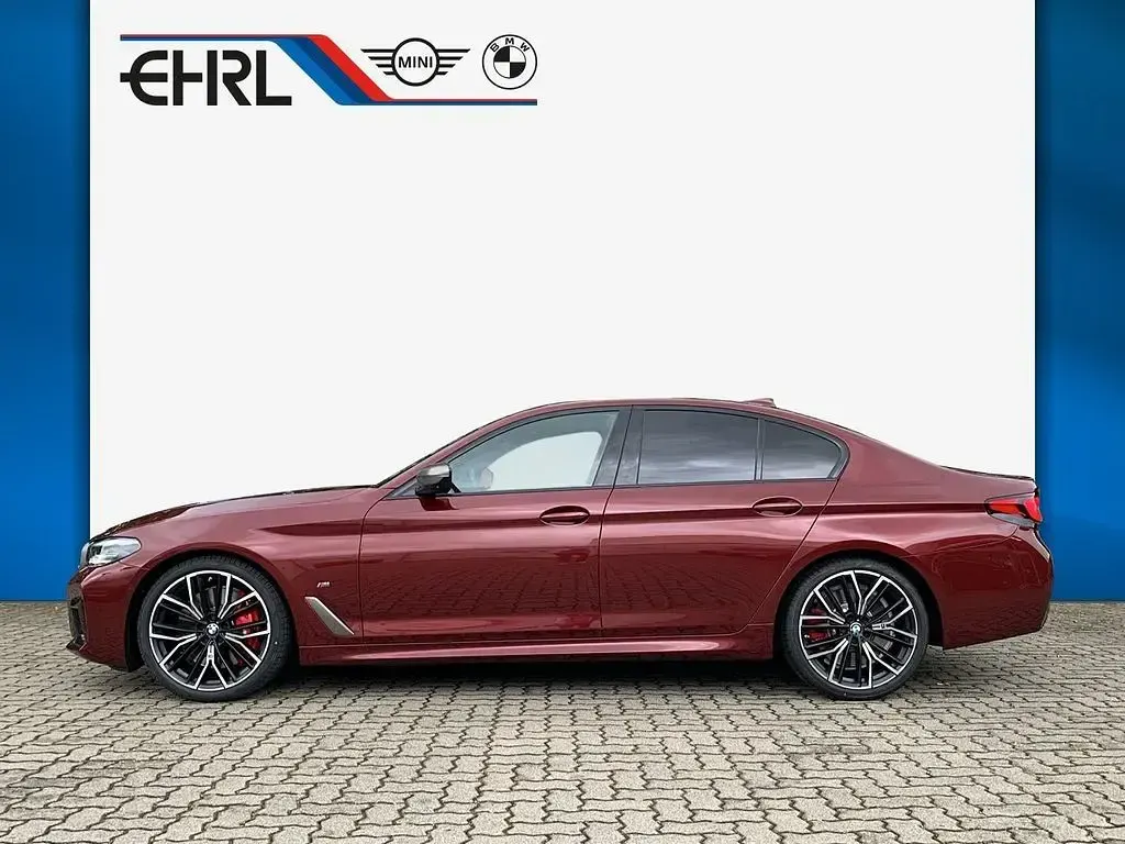 Gebraucht BMW M550 Shadowline 530 PS (389 kW) 2022 Rot Limousine