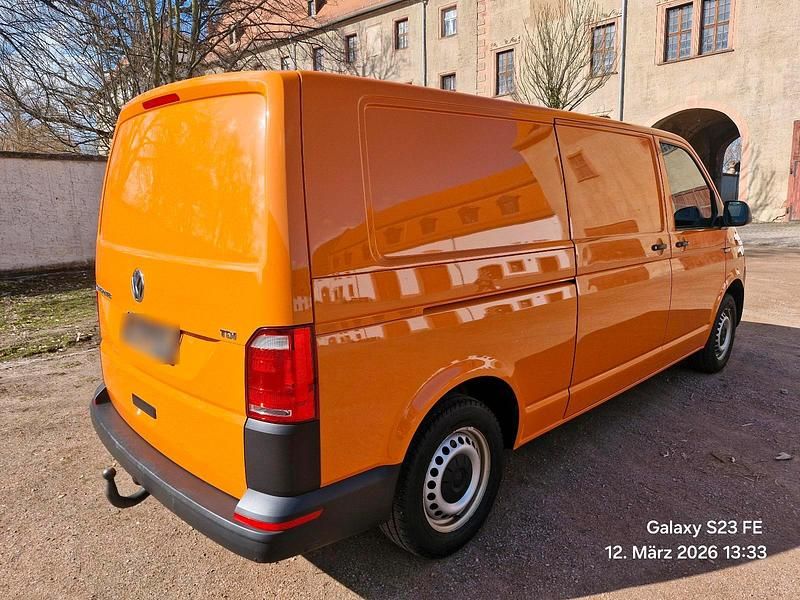 Gebraucht VW T6 84 PS (61 kW) 2016 Orange Van