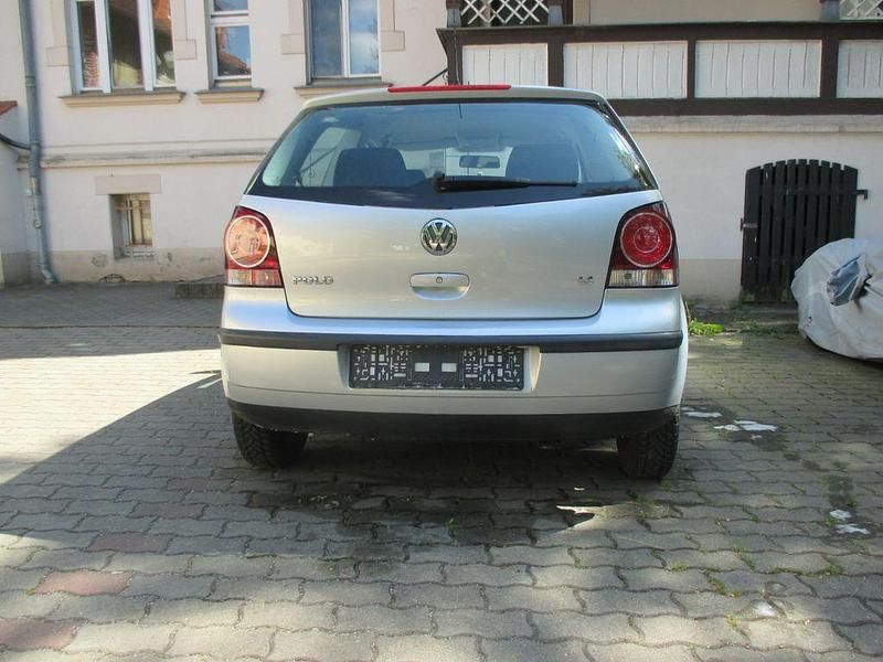 Gebraucht VW Polo Trendline 75 PS (55 kW) 2005 Silber Kleinwagen