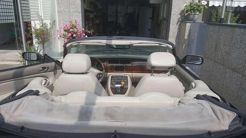 Gebraucht Jaguar XKR 363 PS (266 kW) 2000 Blau Cabrio