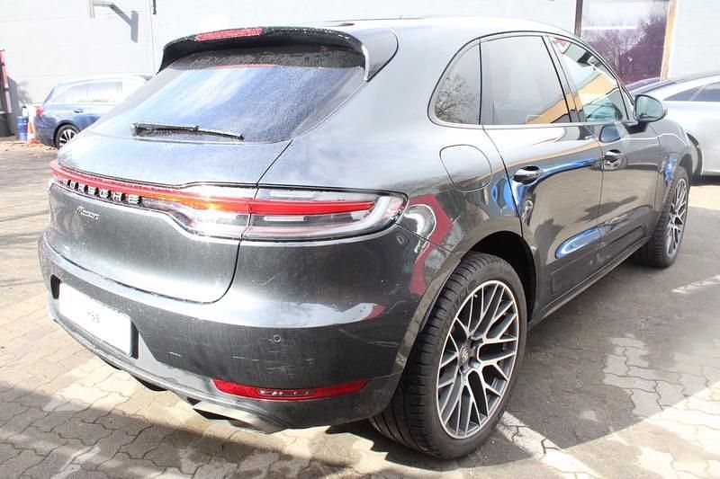 Gebraucht Porsche Macan 245 PS (180 kW) 2019 Vulkangrau SUV