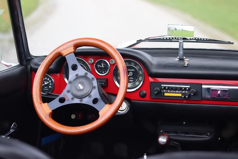 Gebraucht Fiat 1500 75 PS (55 kW) 1967 Rot Cabrio