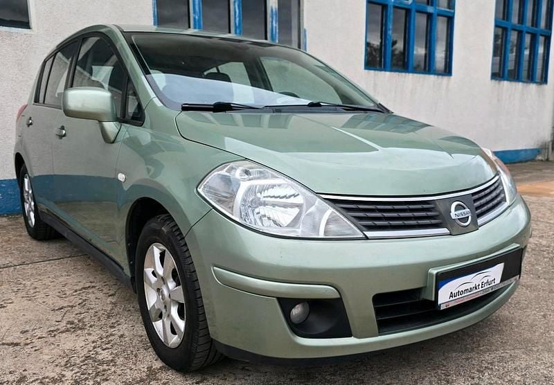 Grün Gebraucht 2008 Nissan Tiida Limousine | 2.980 € (Fairer Preis) - Bild 1/4