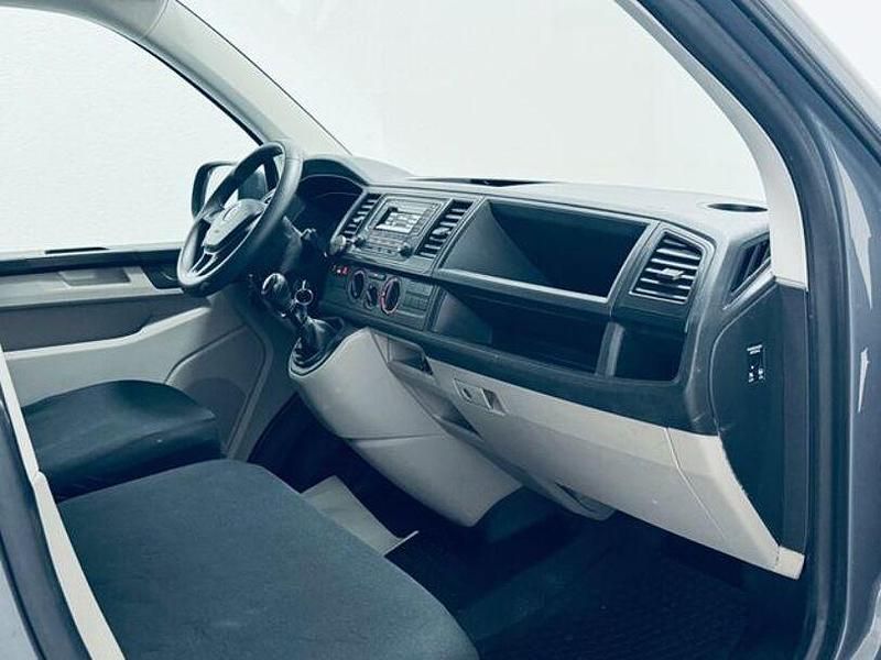 Gebraucht VW Transporter 102 PS (75 kW) 2017 Grau Van
