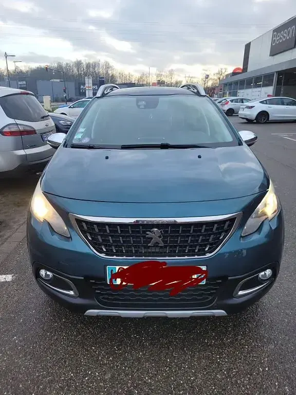 Second-hand Peugeot 2008 Active 110 CP (80 kW) 2016 Albastru SUV