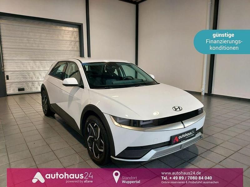 Weiß Gebraucht 2024 Hyundai Ioniq 6 Dynamiq Limousine | 31.990 € (Guter Preis) - Bild 1/4
