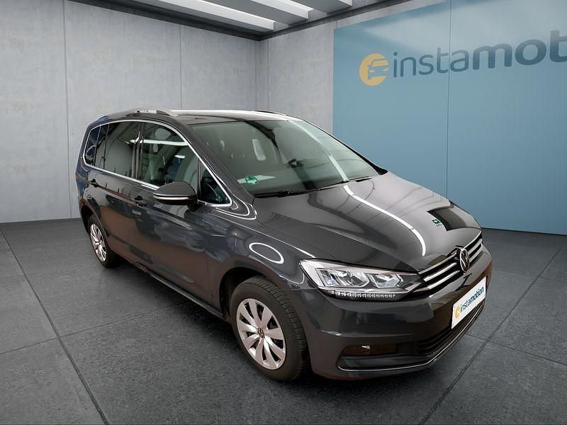 Gebraucht VW Touran 150 PS (110 kW) 2022 Grau Van / Kleinbus