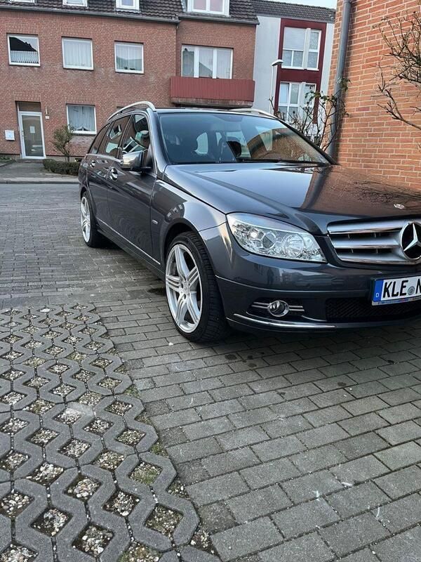 Grau Gebraucht 2009 Mercedes C180 Kombi | 7.200 € (Fairer Preis) - Bild 1/4