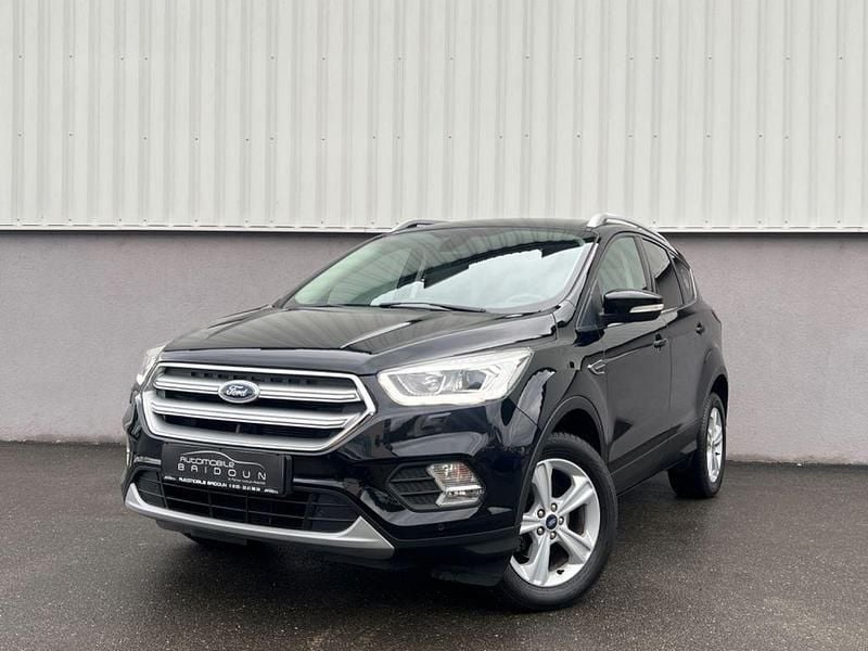 Gebraucht Ford Kuga Titanium 150 PS (110 kW) 2018 Schwarz SUV