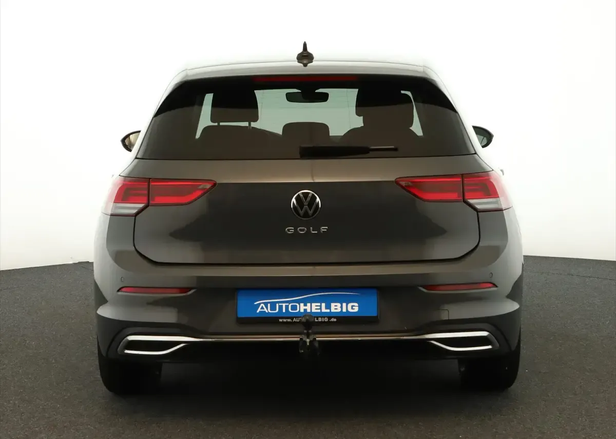Używany VW Golf Active 150 KM (110 kW) 2023 Szary SUV