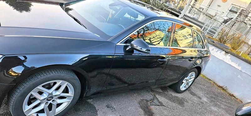 Gebraucht Audi A4 Comfort 150 PS (110 kW) 2018 Schwarz Kombi