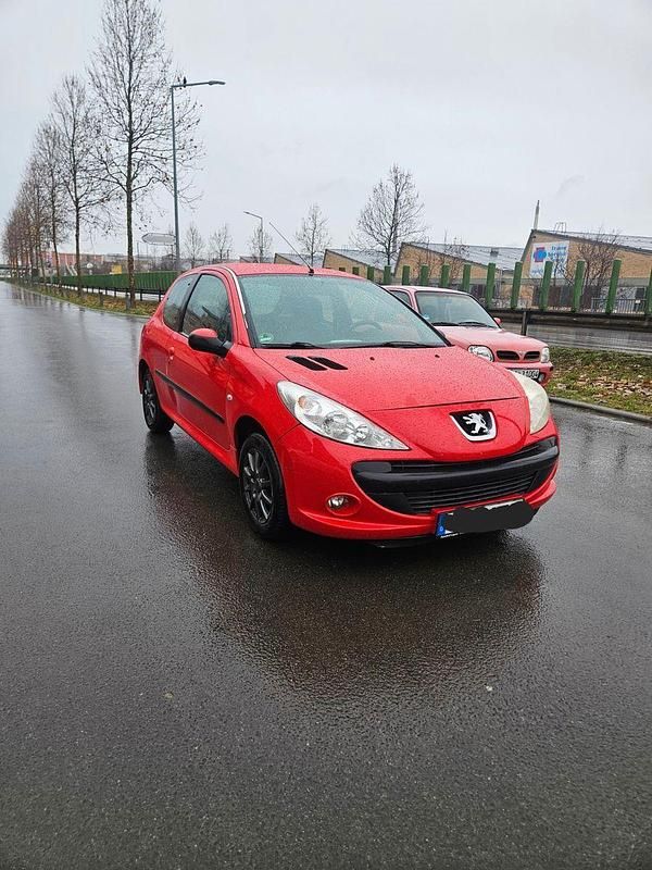 Gebraucht Peugeot 206 60 PS (44 kW) 2009 Rot Kleinwagen