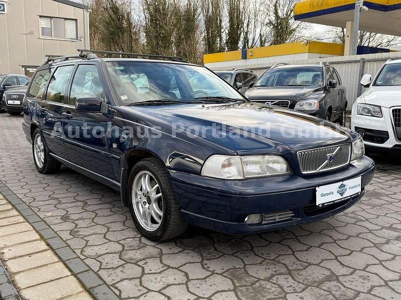 Gebraucht Volvo V70 140 PS (102 kW) 1999 Blau Kombi