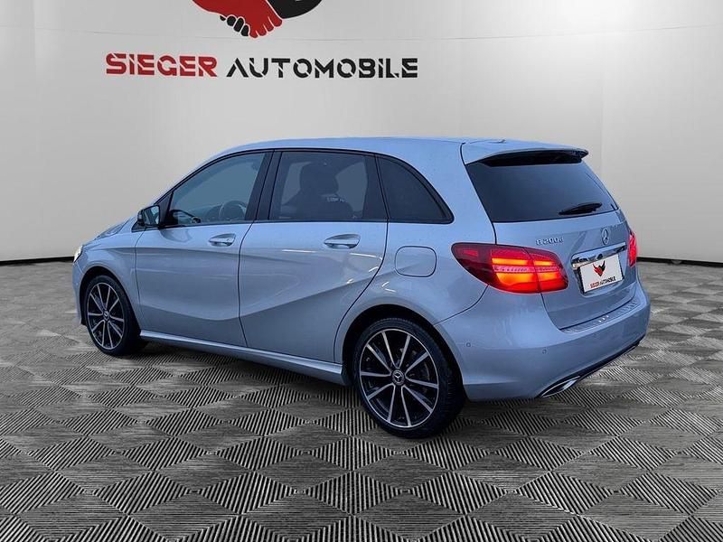 Gebraucht Mercedes B200 AMG 136 PS (100 kW) 2018 Silber Van / Kleinbus