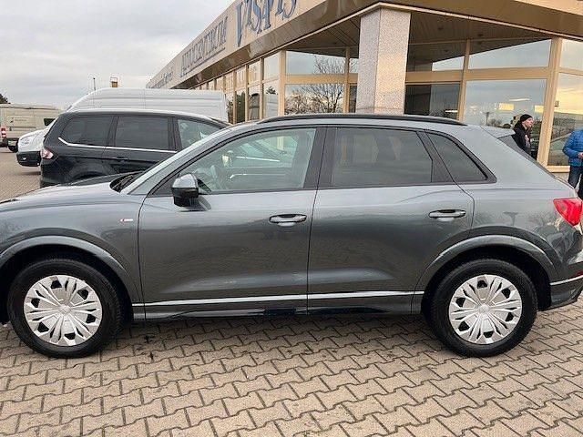 Gebraucht Audi Q3 S-Line 190 PS (139 kW) 2024 Grau SUV
