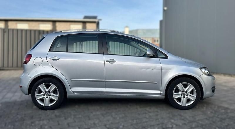 Gebraucht VW Golf VI 102 PS (75 kW) 2009 Silber Kleinwagen