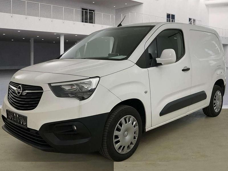 Gebraucht Opel Combo Edition 131 PS (96 kW) 2020 Jade weiss/arktis weiss Van / Kleinbus