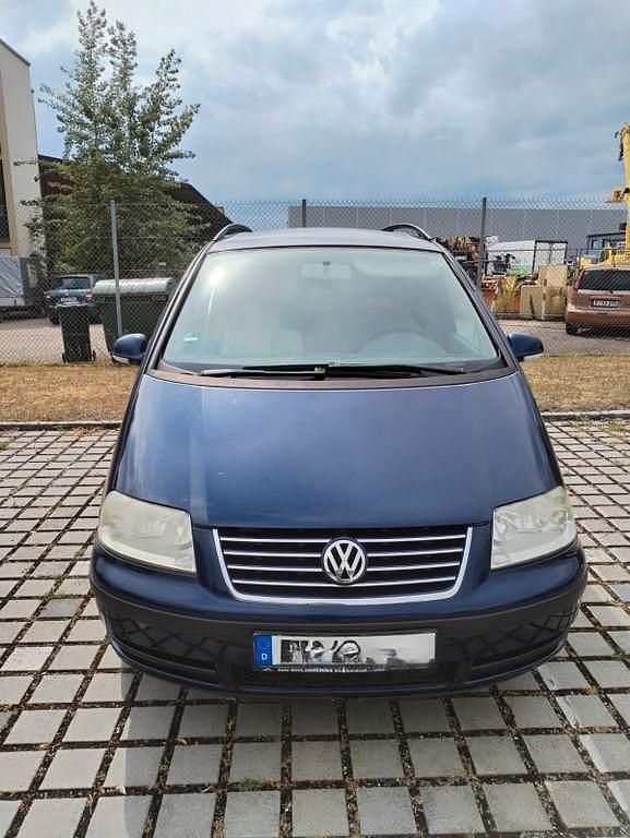 Blau Gebraucht 2004 VW Sharan Family Van / Kleinbus | 2.000 € (Guter Preis) - Bild 1/3