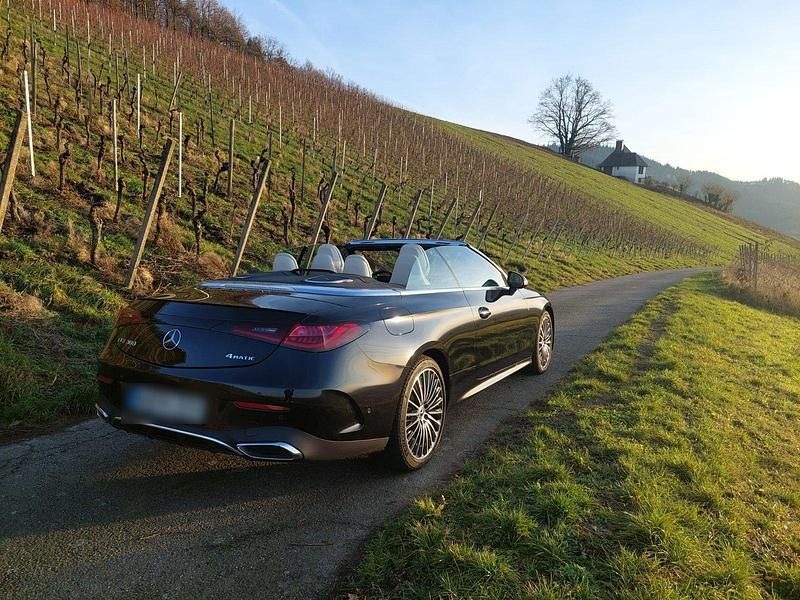 Gebraucht Mercedes CLE300 AMG line 258 PS (189 kW) 2025 Schwarz Cabrio