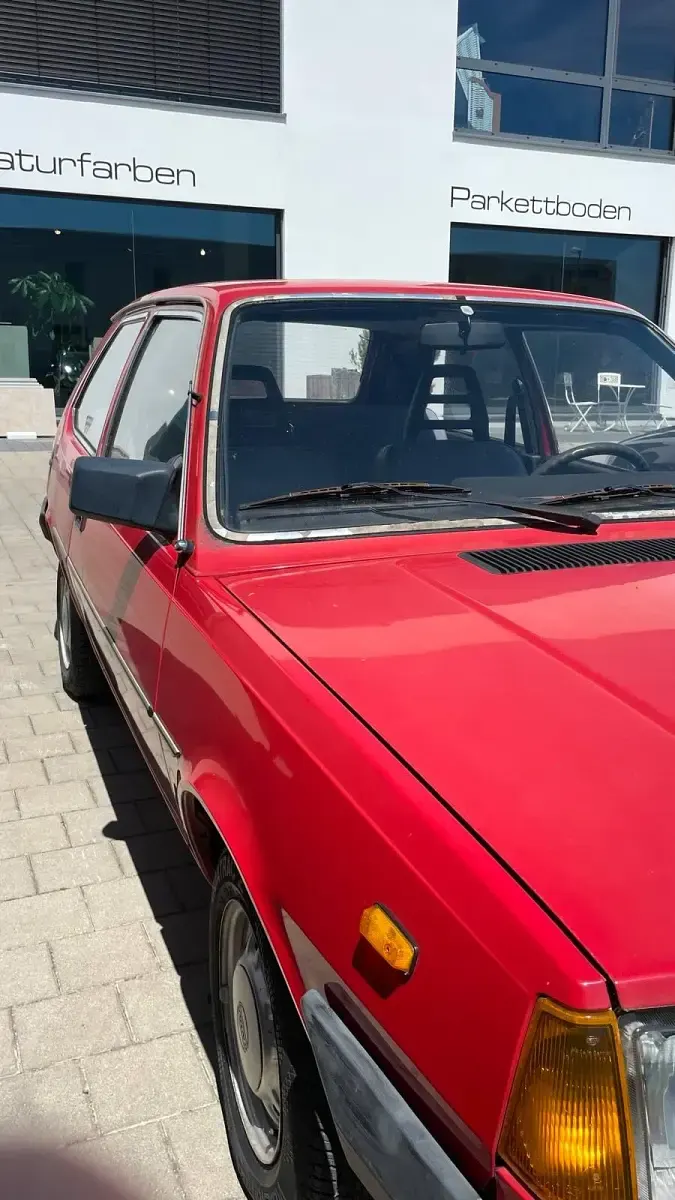 Używany Volvo 340 70 KM (51 kW) 1984 Czerwony Hatchback