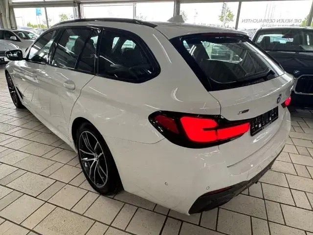 Gebraucht BMW 540 Performance 340 PS (250 kW) 2022 Weiss Kombi