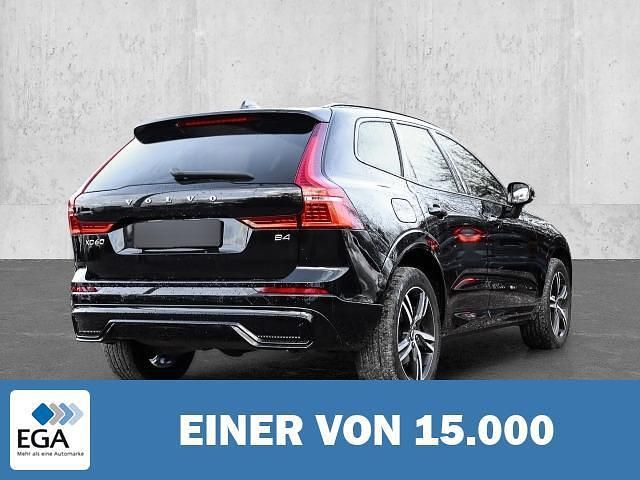 Gebraucht Volvo XC60 R-Design 197 PS (144 kW) 2023 Metallic SUV