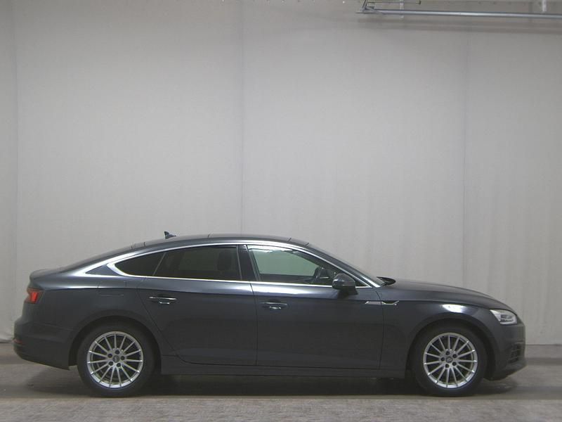 Grau Gebraucht 2019 Audi A5 Sportback Kleinwagen | 18.980 € (Guter Preis) - Bild 1/4