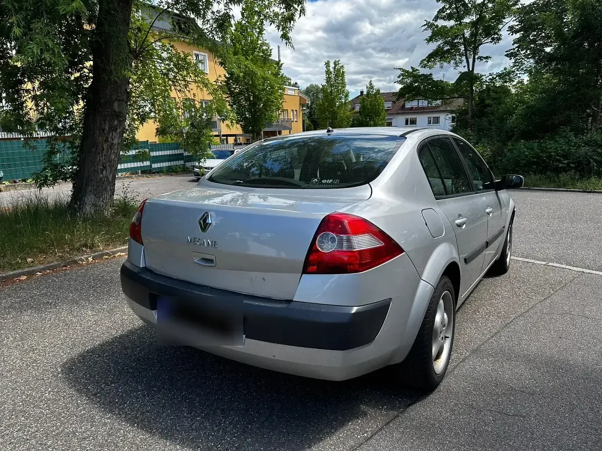 Gebraucht Renault Mégane 101 PS (74 kW) 2004 Grau Limousine