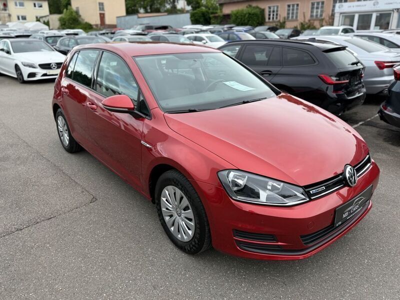 Rot Gebraucht 2015 VW Golf VII Limousine | 7.990 € (Fairer Preis) - Bild 1/4