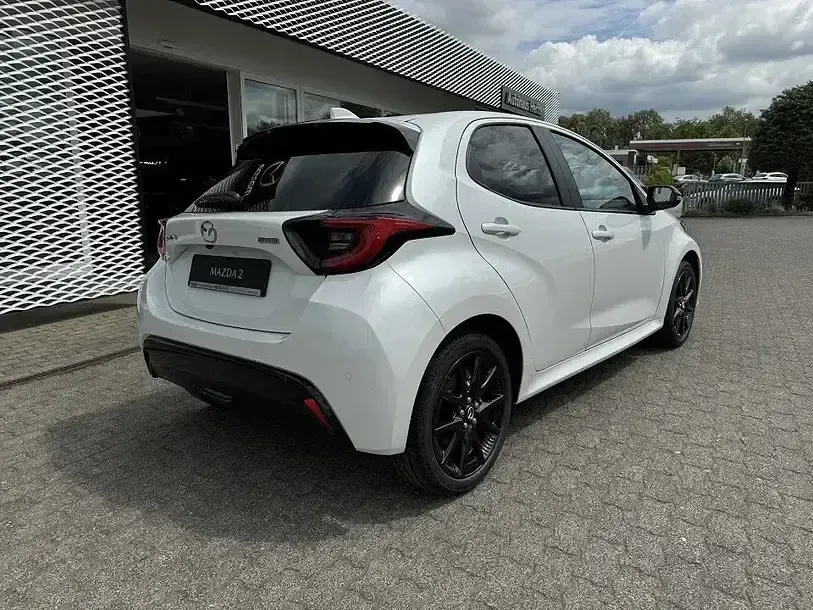 Neu Mazda 2 Homura-Line 116 PS (85 kW) 2026 Weiß Limousine