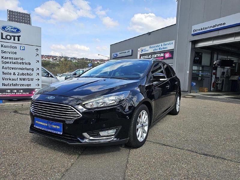 Iridiumschwarz metallic Gebraucht 2018 Ford Focus Titanium Limousine | 12.990 € (Fairer Preis) - Bild 1/4