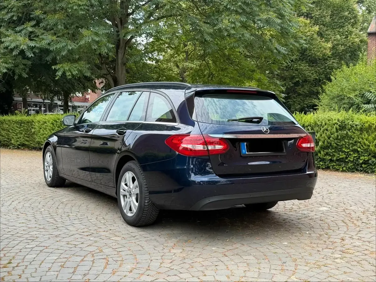 Gebraucht Mercedes C180 116 PS (85 kW) 2017 Blau Kombi