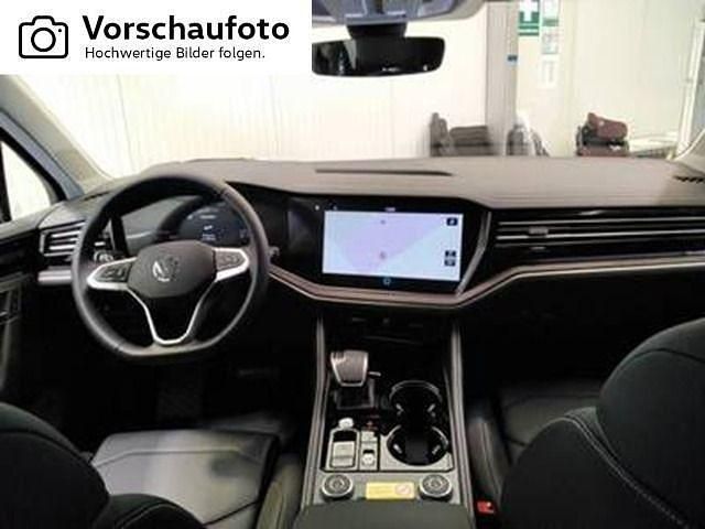 Gebraucht VW Touareg Elegance 231 PS (169 kW) 2024 Beige SUV