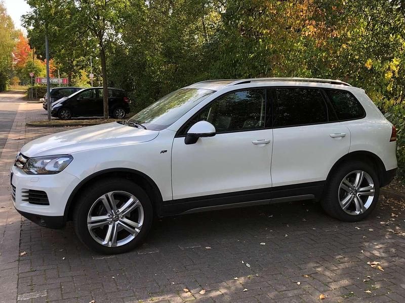 Weiß Gebraucht 2013 VW Touareg SUV | 45.900 € - Bild 1/4