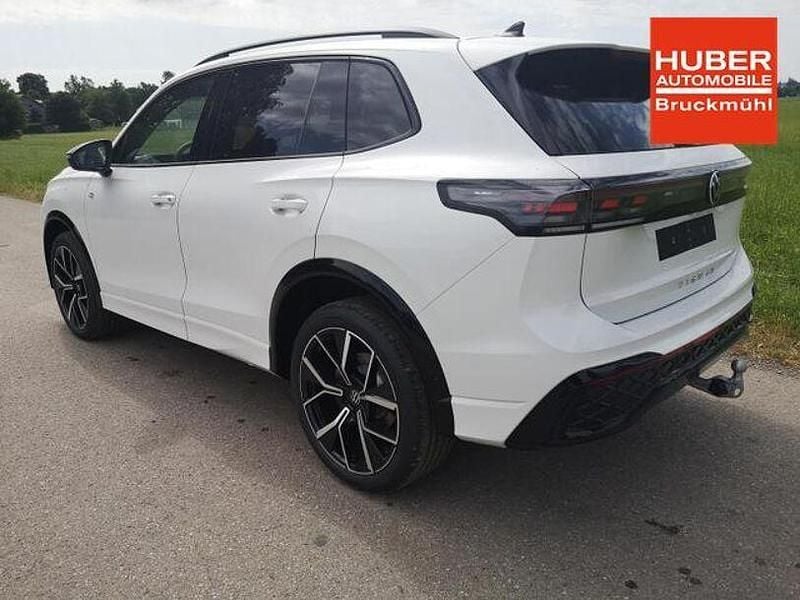 Neu VW Tiguan R-line 193 PS (141 kW) 2025 Oryxweiß metallic SUV