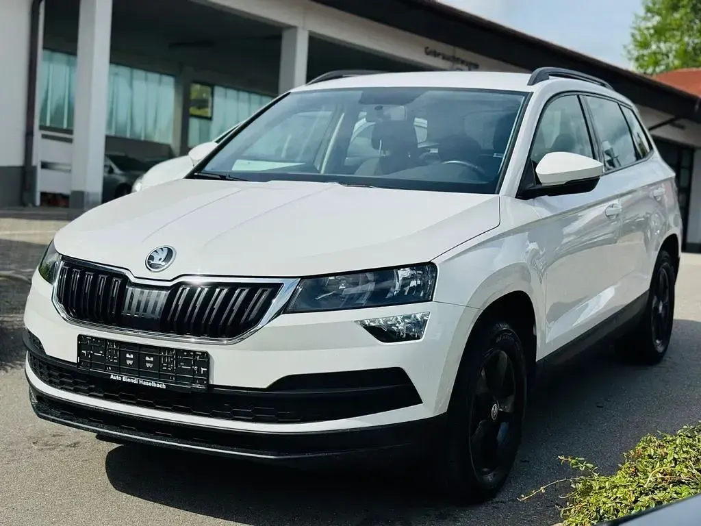Gebraucht Skoda Karoq Active 116 PS (85 kW) 2019 Bila candy/candyweiss SUV