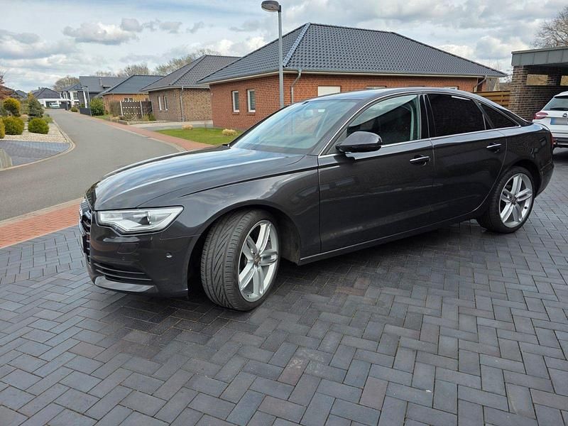 Gebraucht Audi A6 Sport 204 PS (150 kW) 2014 Grau Limousine