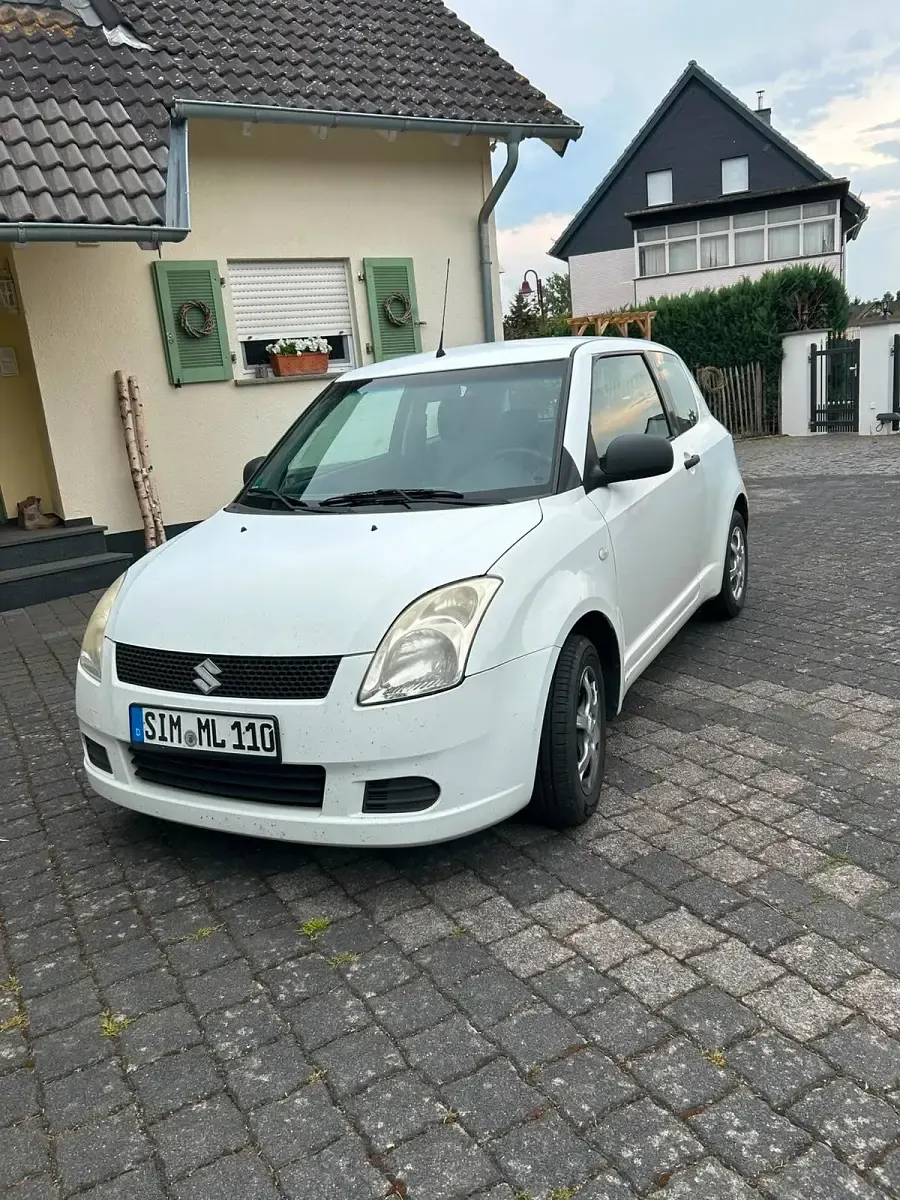 Gebraucht Suzuki Swift 92 PS (67 kW) 2007 Weiß Kleinwagen