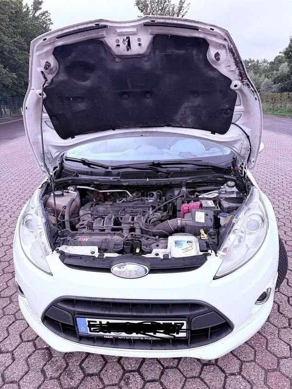 Gebraucht Ford Fiesta Ghia 82 PS (60 kW) 2009 Limousine