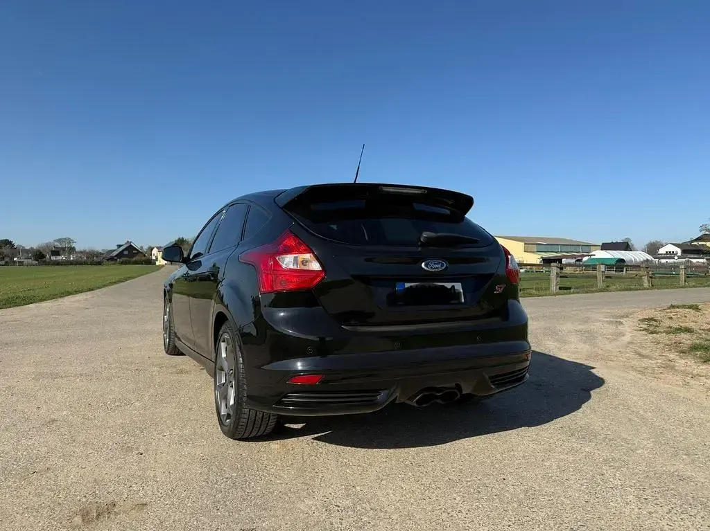 Usata Ford Focus ST 250 CV (183 kW) 2013 Nero Berlina