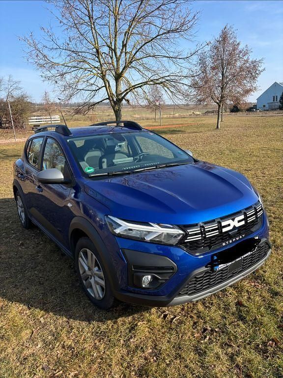 Gebraucht Dacia Sandero Expression 101 PS (74 kW) 2023 Blau Limousine