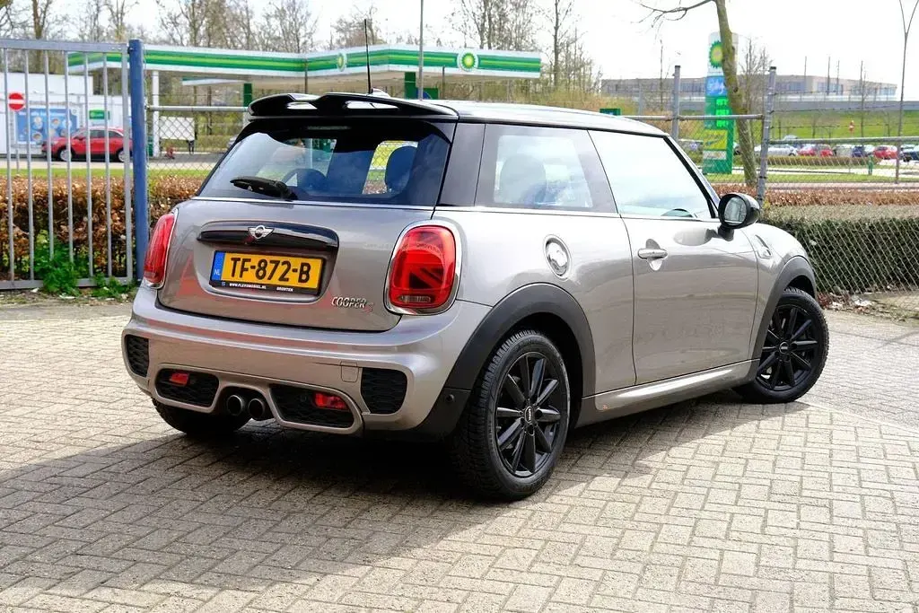 Gebraucht Mini John Cooper Works 192 PS (141 kW) 2018 Grau Kleinwagen