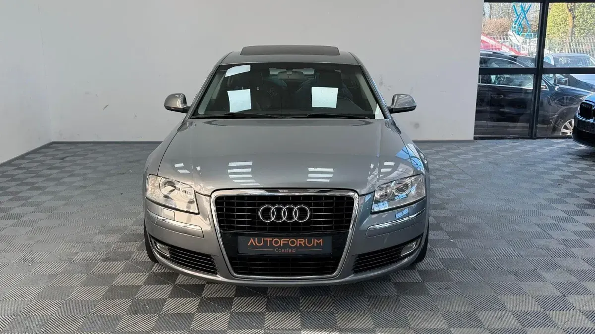 Gebraucht Audi A8 Ambiente 209 PS (153 kW) 2009 Grau Limousine