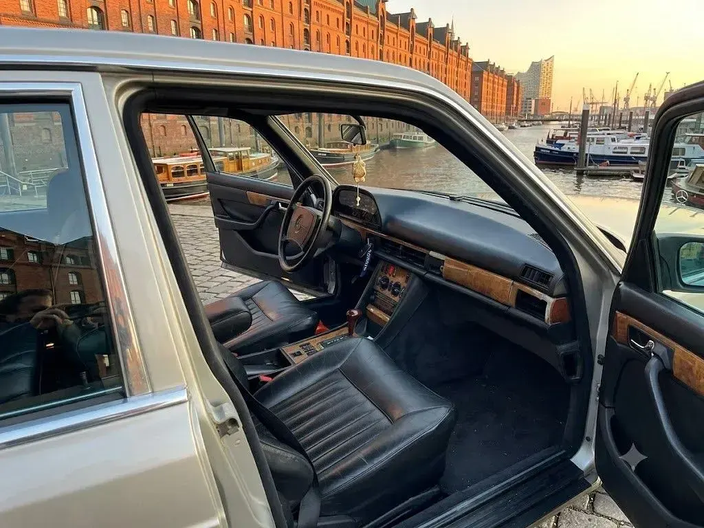 Gebraucht Mercedes 380 SE 218 PS (160 kW) 1983 Silber Limousine