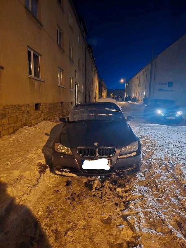 Silber Gebraucht 2006 BMW 320 M Sport Limousine | 4.000 € (Superpreis) - Bild 1/4